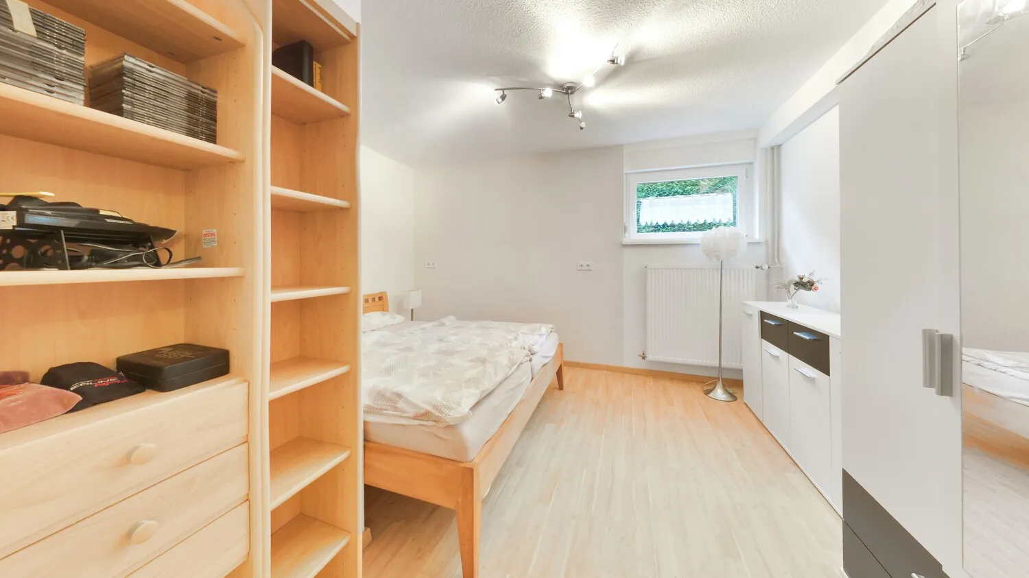 Schlafzimmer UG