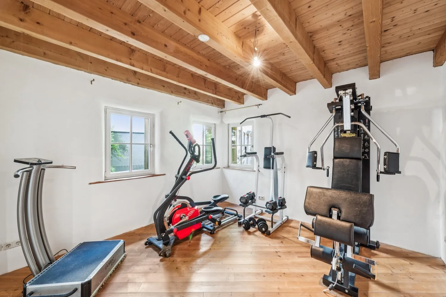 Vielseitig nutzbarer Fitness- oder Hobbyraum