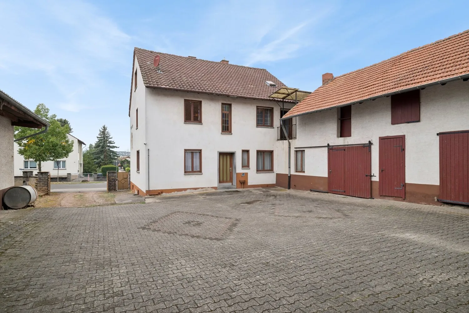 Hofanlage mit Wohnhaus und Wirtschaftsgebäude