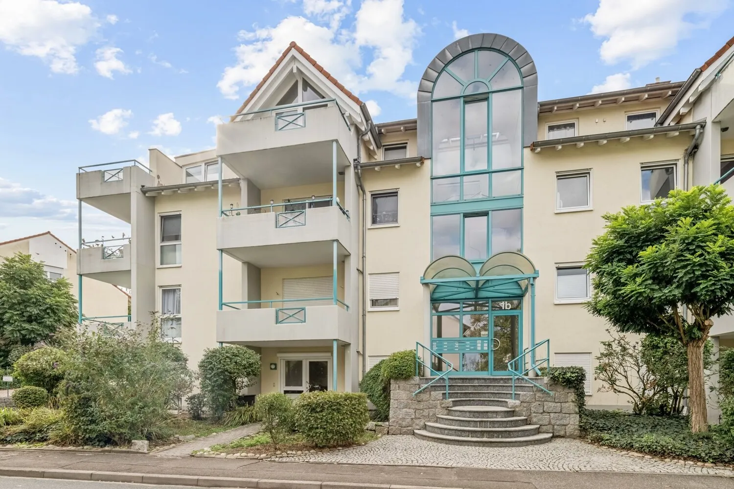 Gepflegtes Mehrfamilienhaus in ruhiger Wohnlage