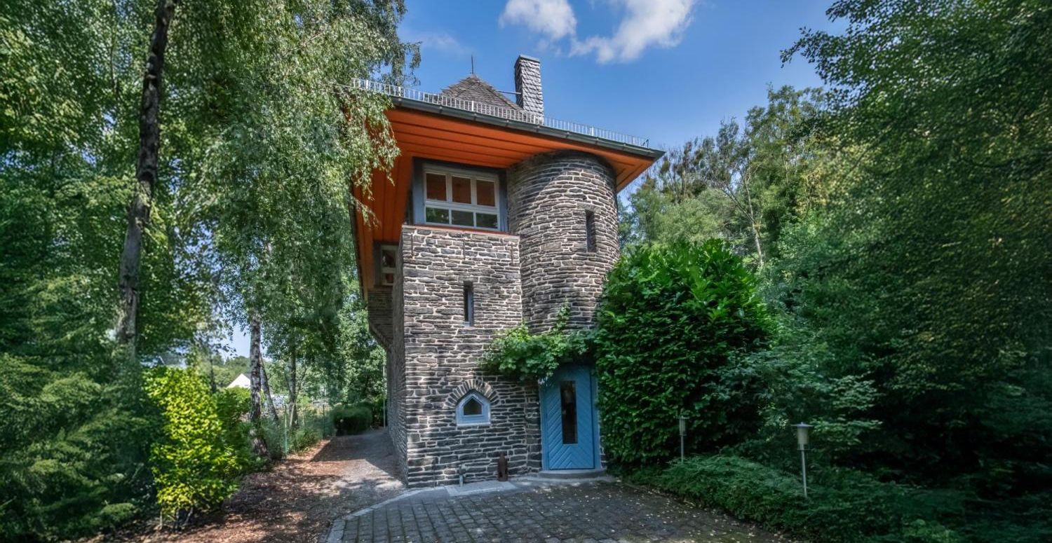 Architekturjuwel am Fluss – außergewöhnliches Wohnen im Stellwerk