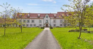 von_poll_real_estate_property_24163013_image_1