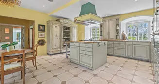 von_poll_real_estate_property_24163013_image_5