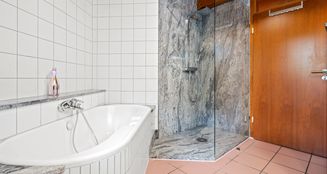 von_poll_real_estate_property_25163006_image_18