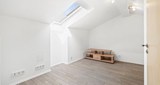 von_poll_real_estate_property_25163002_image_10