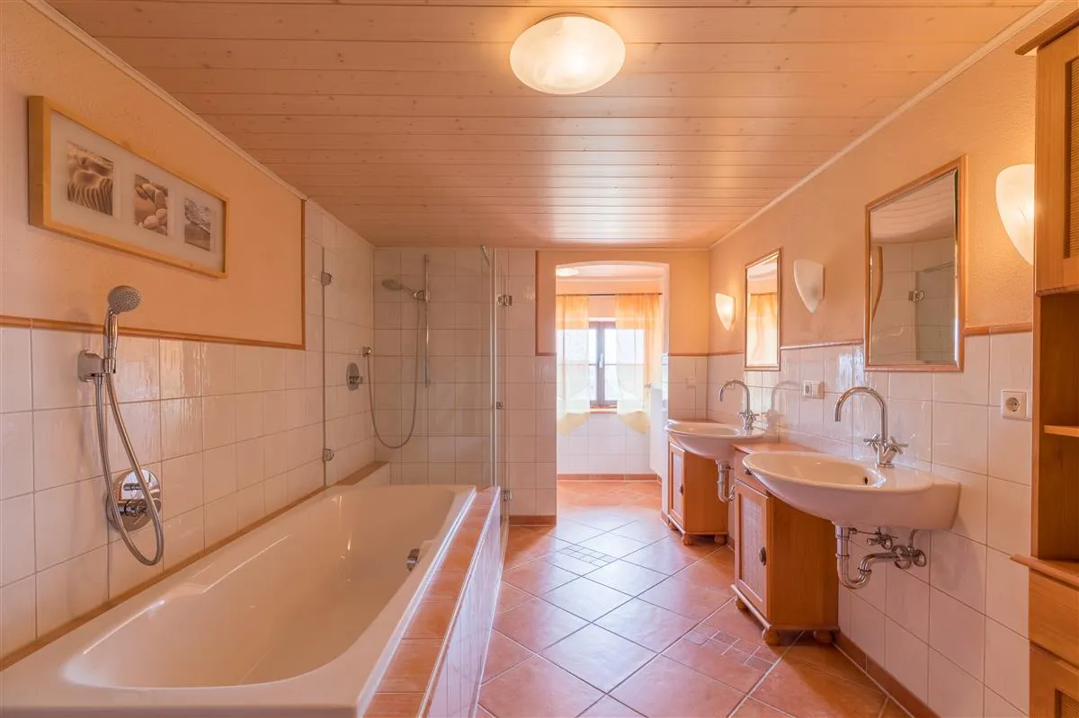 Ö Badezimmer Obergeschoss