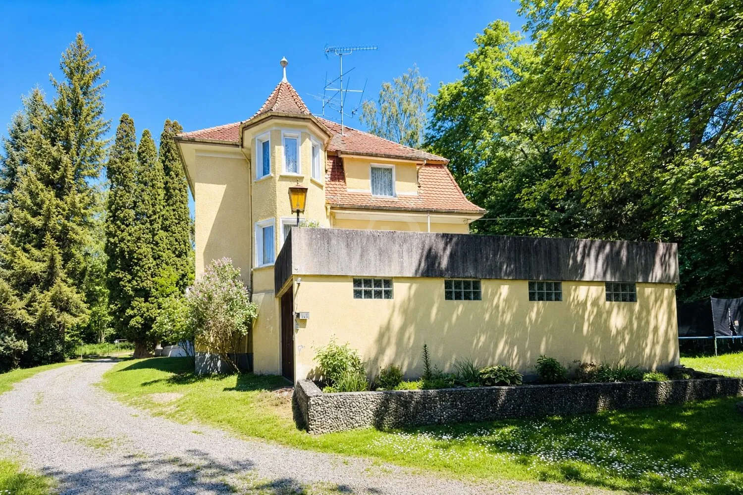 Villa