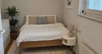 von_poll_real_estate_property_25163025_image_2