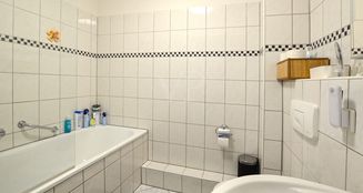 von_poll_real_estate_property_25121114_image_9