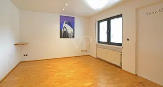 von_poll_real_estate_property_26121129_image_17