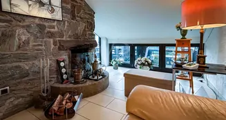 von_poll_real_estate_property_26237385_image_2