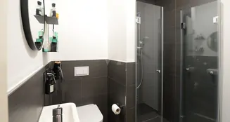 von_poll_real_estate_property_25121126_image_12