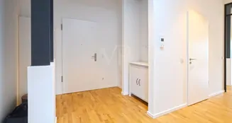 von_poll_real_estate_property_25121126_image_5