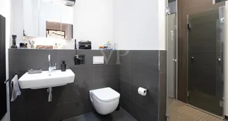 von_poll_real_estate_property_25121126_image_11