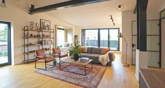 von_poll_real_estate_property_25121126_image_0