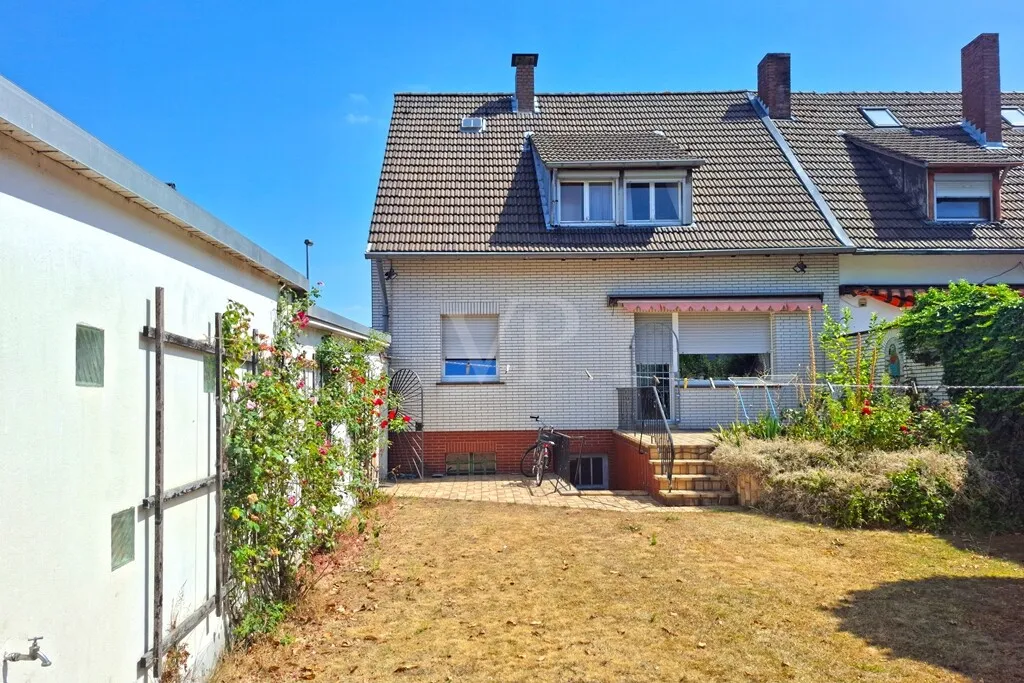 Hausansicht_Gartenseite