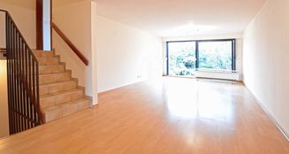 von_poll_real_estate_property_25121107_image_2