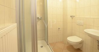 von_poll_real_estate_property_25121107_image_11