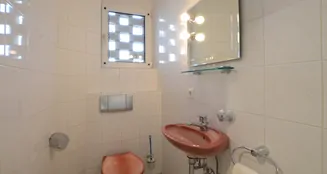 von_poll_real_estate_property_25121125_image_2