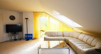 von_poll_real_estate_property_25121125_image_14