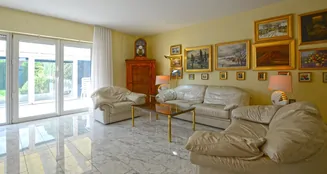 von_poll_real_estate_property_25121125_image_5