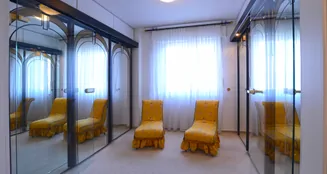 von_poll_real_estate_property_25121125_image_9