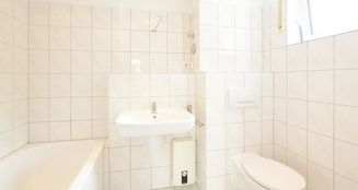 von_poll_real_estate_property_25121122_image_9