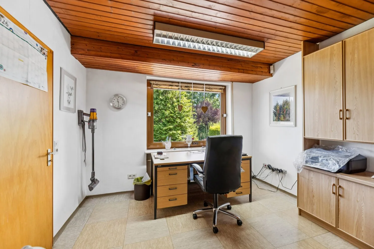 Büro UG