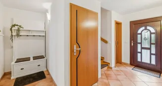 von_poll_real_estate_property_25093070_image_7