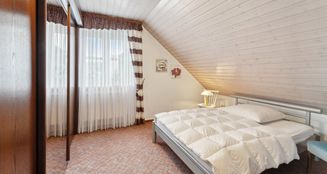 von_poll_real_estate_property_25093018_image_10