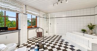 von_poll_real_estate_property_25093065_image_12
