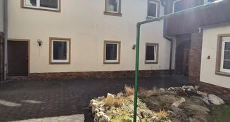 von_poll_real_estate_property_25093024_image_2