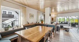 von_poll_real_estate_property_25093022_image_7