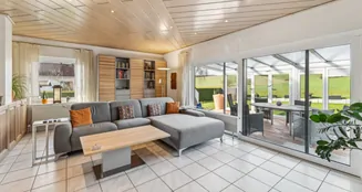 von_poll_real_estate_property_25093022_image_0