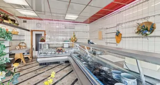 von_poll_real_estate_property_25093021_image_3