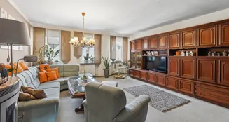 von_poll_real_estate_property_25093021_image_7