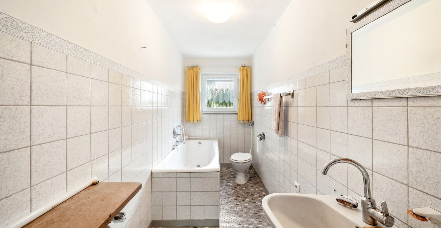 Badezimmer EG