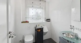 von_poll_real_estate_property_25093057_image_12