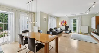 von_poll_real_estate_property_25093057_image_8