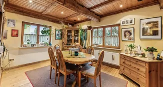 von_poll_real_estate_property_25093048_image_2