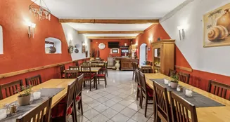 von_poll_real_estate_property_25093048_image_15