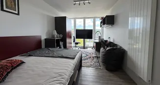 von_poll_real_estate_property_25093049_image_1