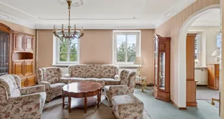 von_poll_real_estate_property_25093059_image_12