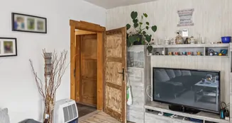 von_poll_real_estate_property_25093072_image_3