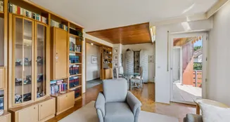 von_poll_real_estate_property_25093075_image_2