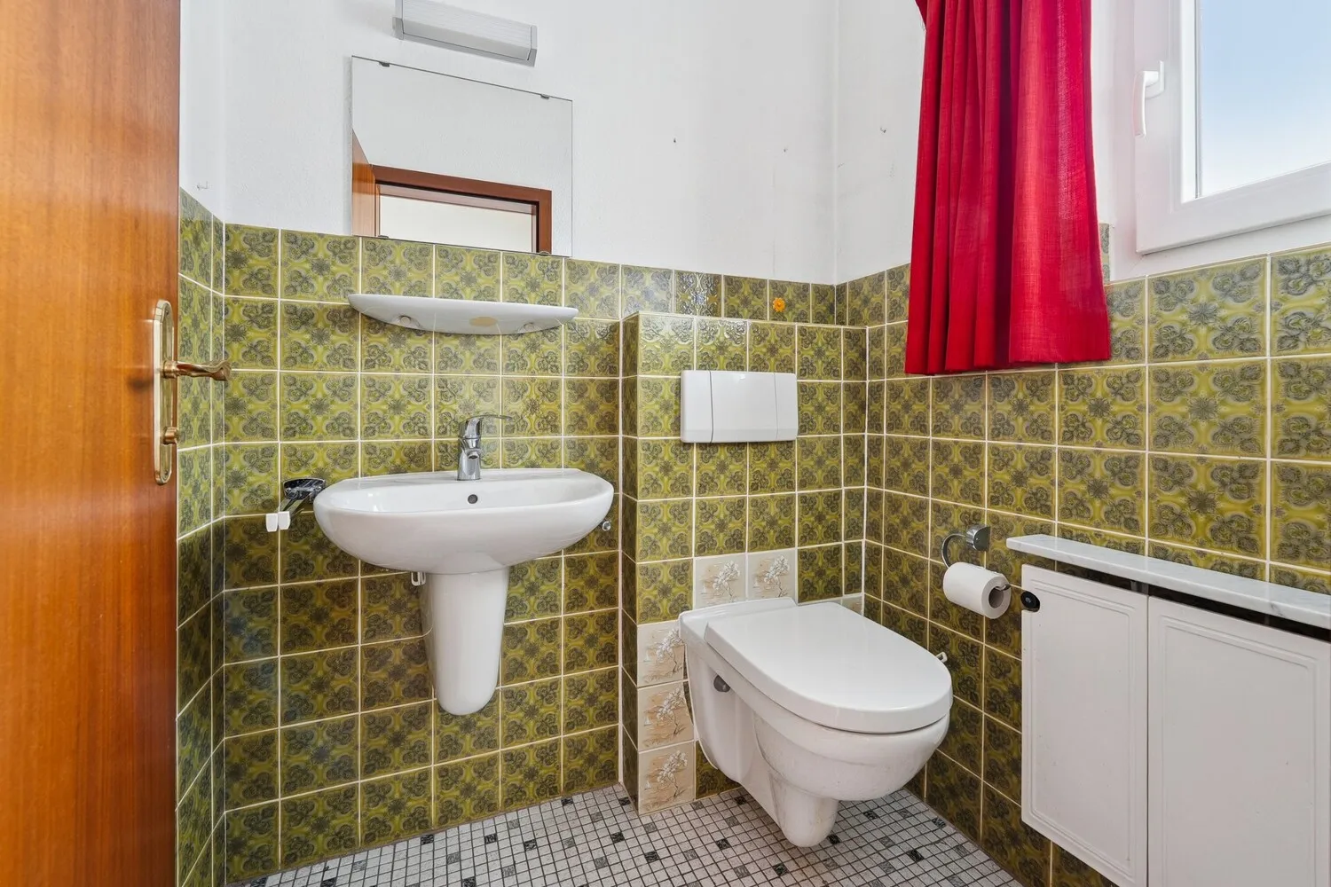WC - EG