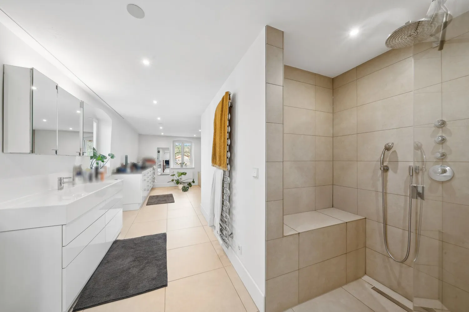 Badezimmer 1. OG