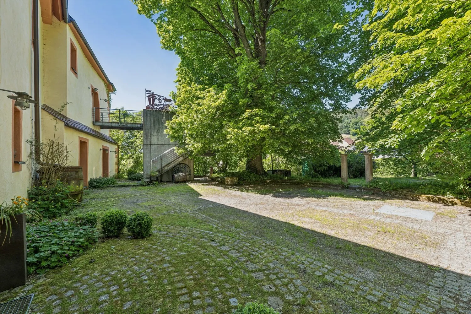 Vorplatz