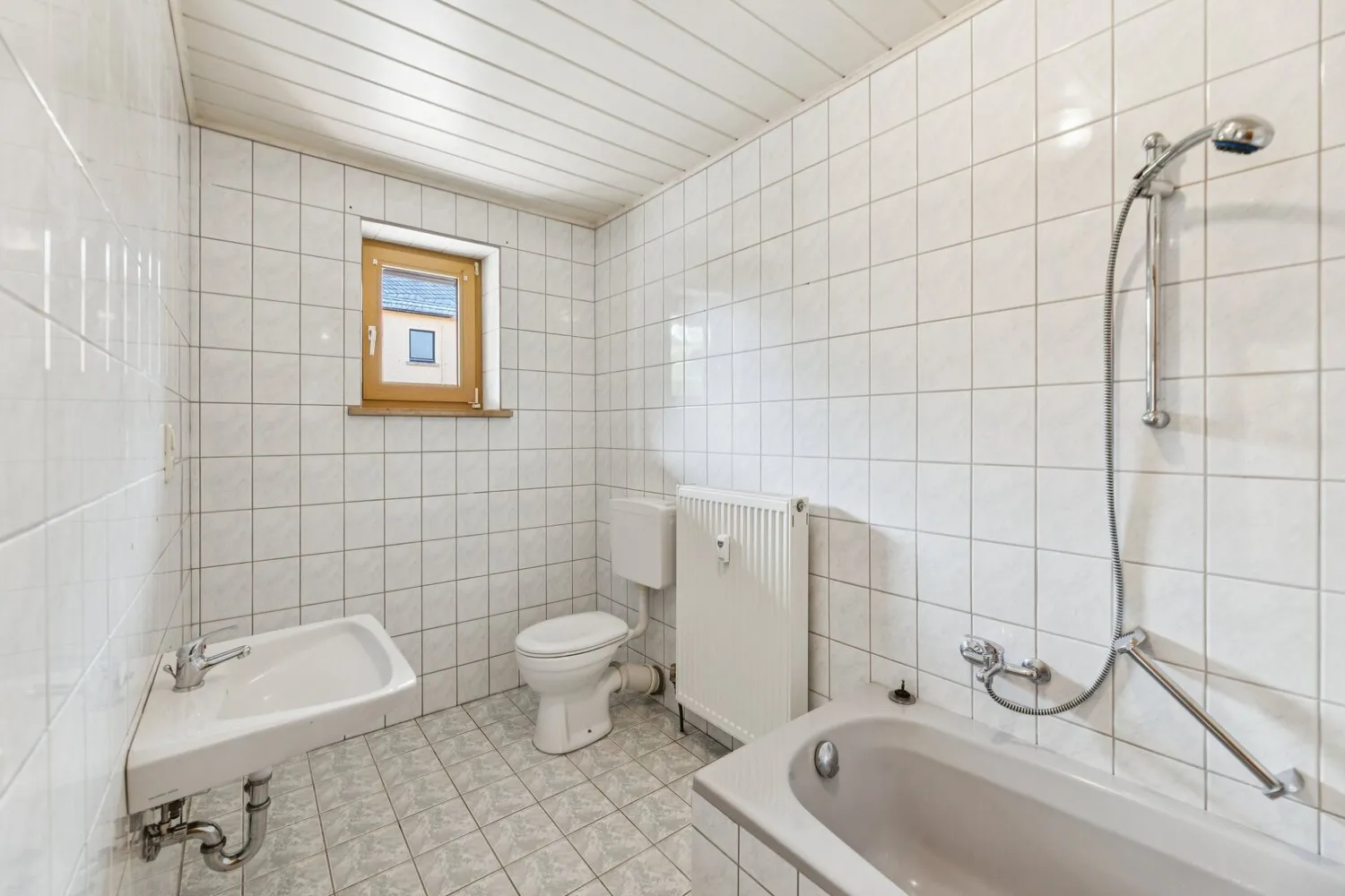 Badezimmer EG