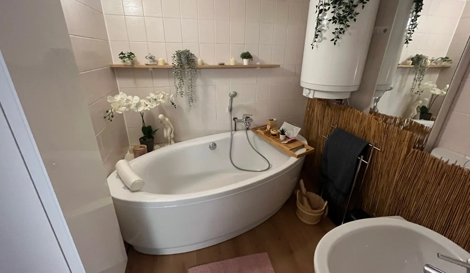 Wannenbad im Wellnessbereich